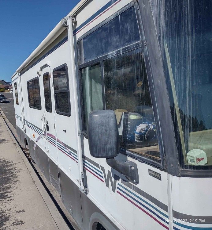 2000 Winnebago Brave32T for Sale in San Diego, CA OfferUp
