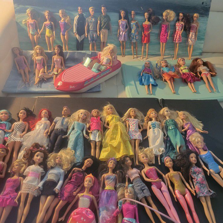 Big Barbie Bundle w/boat - 45 Dolls!