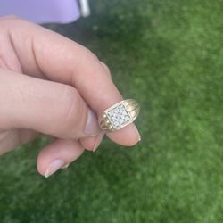 Gold and Diamond Ring 