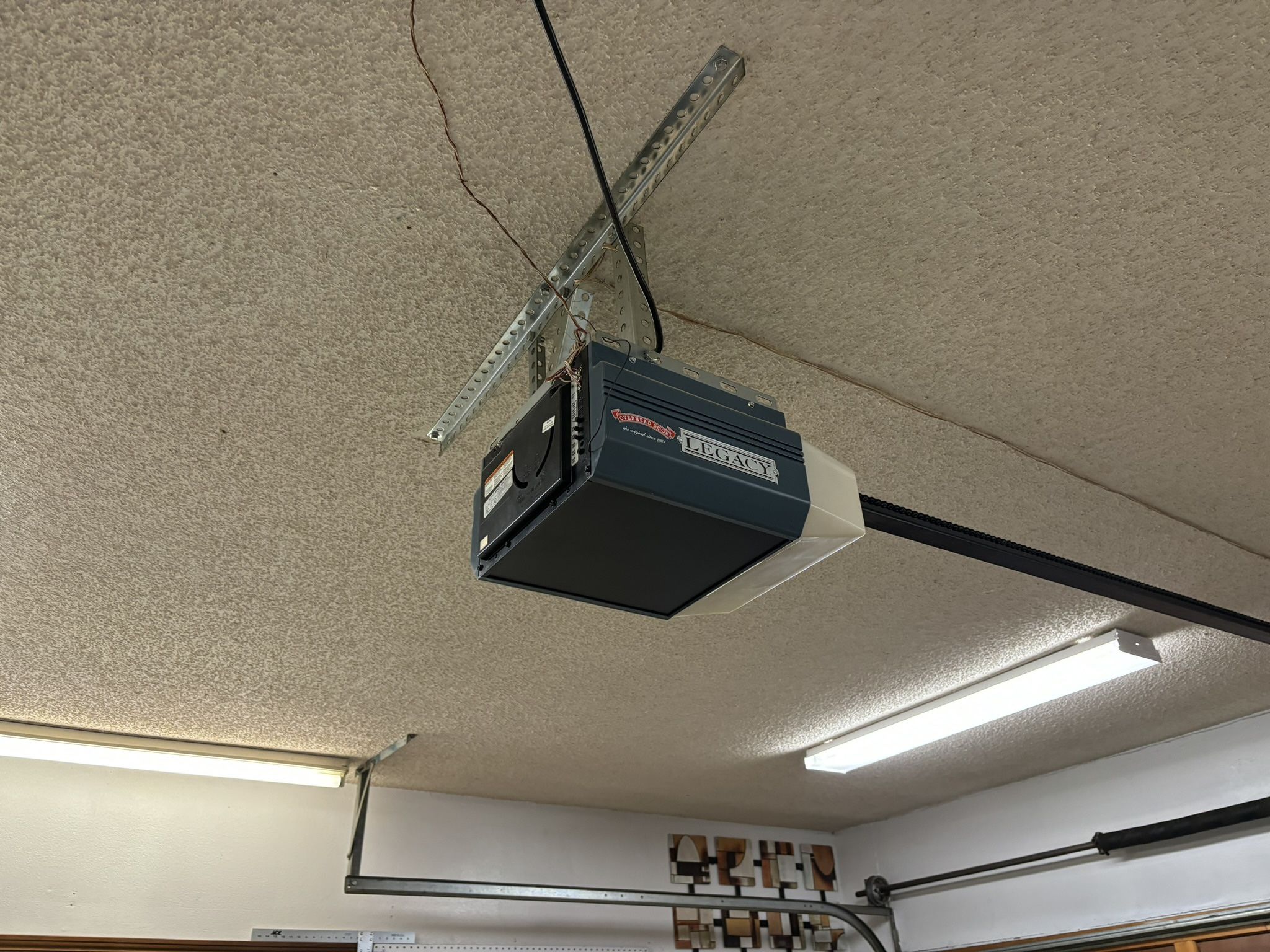 Legacy Overhead Garage Opener 1/2 Hp Chain Drive.