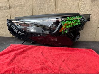 2024 2025 2026 TOYOTA HIGHLANDER LEFT SIDE HEADLIGHT OEM USED