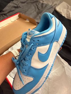 Nike dunk UNC (2021) size 9.5
