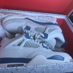 Air Jordan Number 4 Retro Military Blue Edition