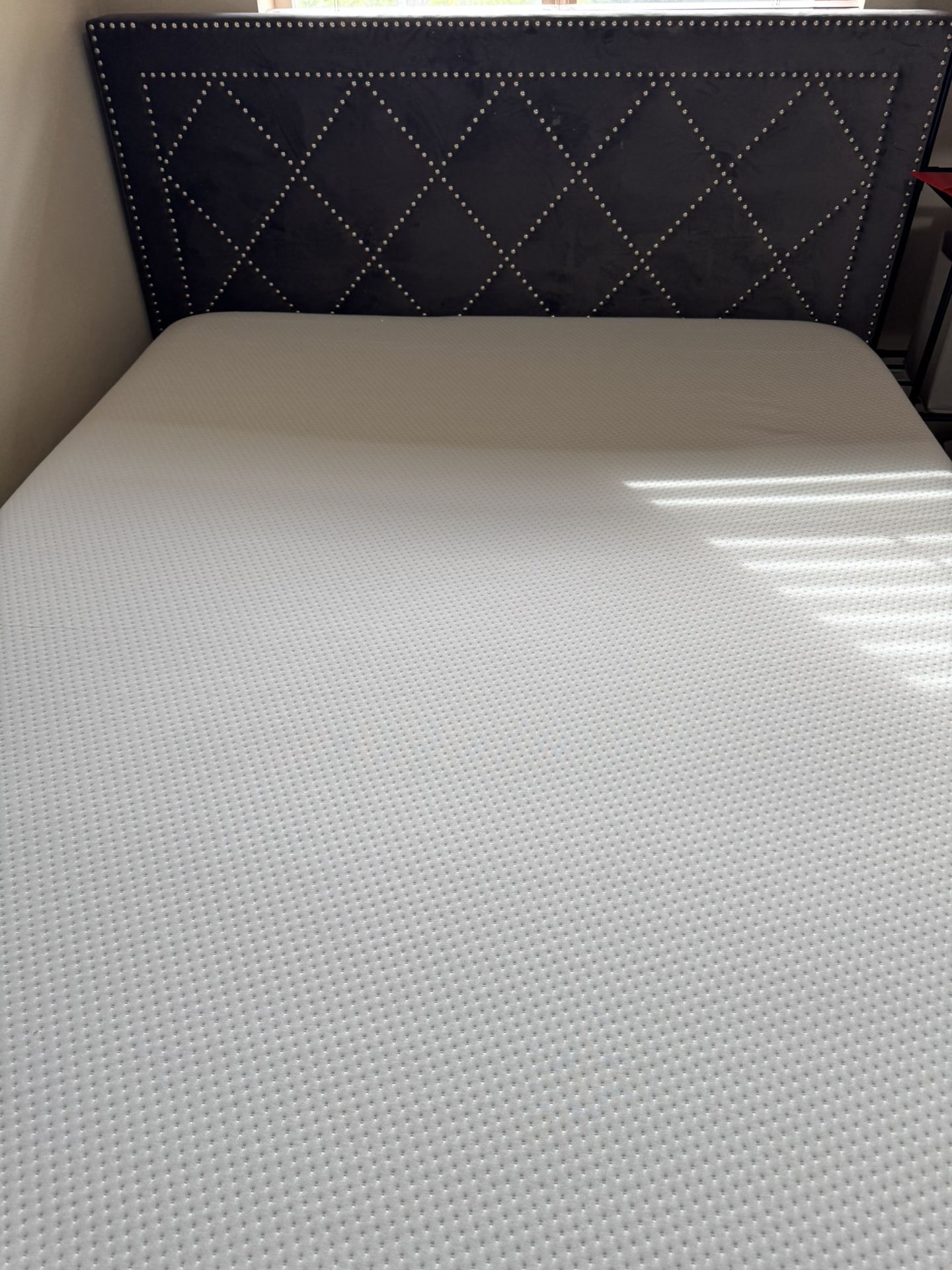 Queen bed frame with 12 inch memory foam mattress come with mattress protector