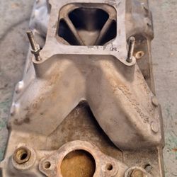 Victor Edelbrock  Sbc Chevrolet  Performance Intake Manifold. Nice Used Condition. 35th Ave And McDowell Phx 