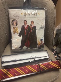 Harry Potter xXL ROBE TIE GLASSES AND WAND
