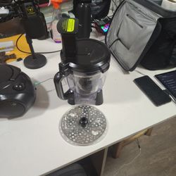 Ninja 64 Oz Blender Bowl With Multiple Blades And A Top Juicer