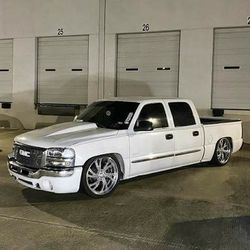 6.0 /// Lowered// Dropped///4L80 