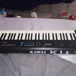 Kawai K11 Electric Synthesizer  With Charger