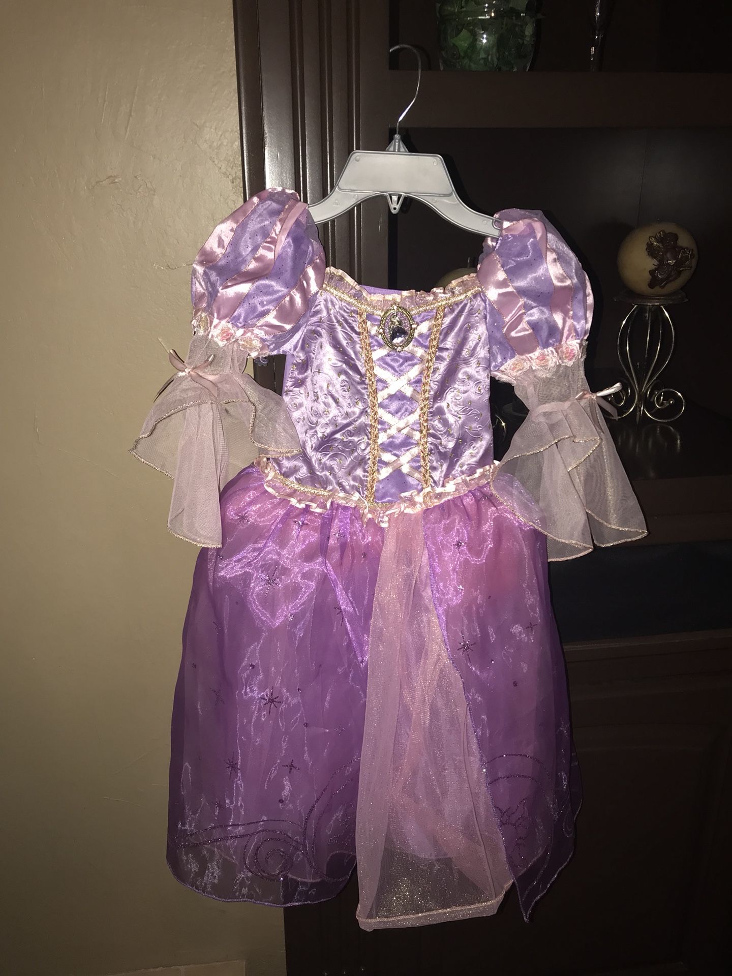 Rapunzel Disney costume in girls size 4