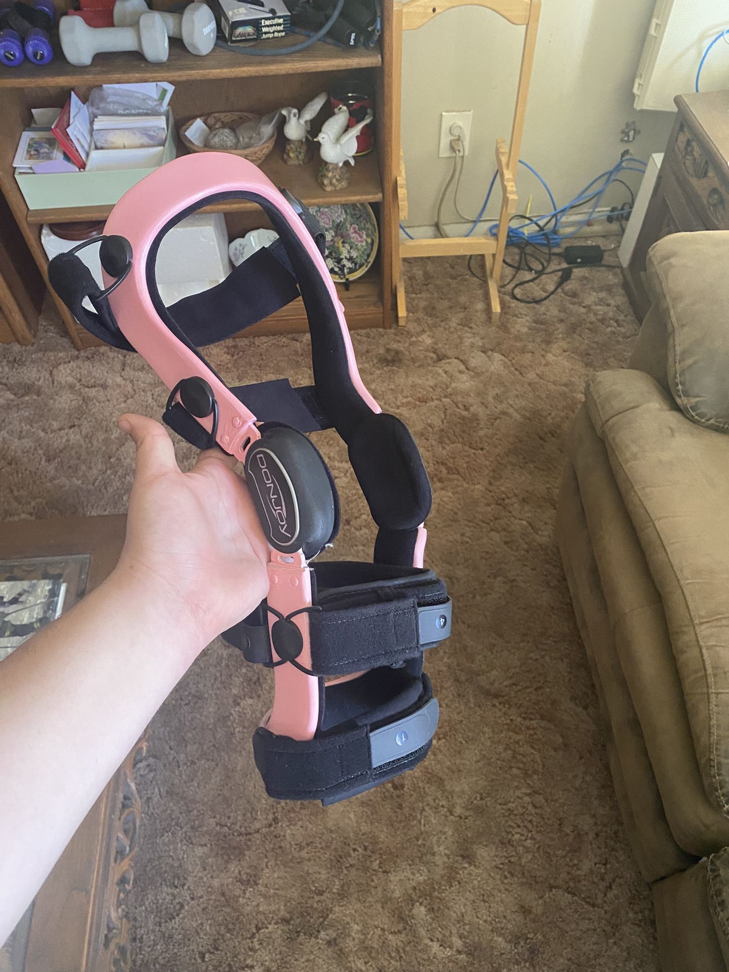 DonJoy Pink Right Knee Brace