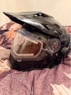 Snowmobile helmet