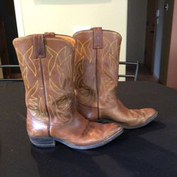 Justin Mens 8.5 Cowboy Boots
