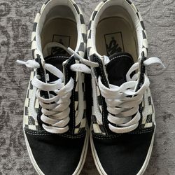 black checkered vans