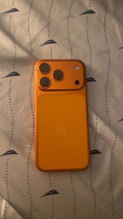 Almost brand new Apple IPhone 17 pro