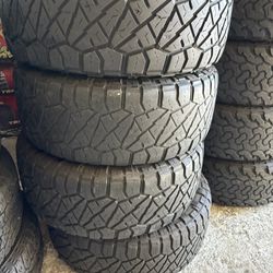LT285/65R18 4 used tires nitto 