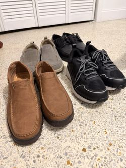 Man Shoes Like New size 12
