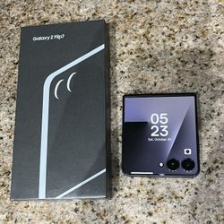 Samsung Galaxy Z Flip 7 (Unlocked)