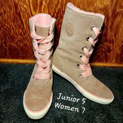 Converse Chuck Taylor Beverly Lace Up X-Hi Junior 5/ Women 7