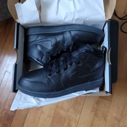 Jordan 1 Mid