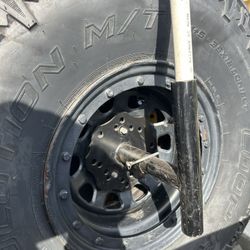 Universal Tire Mount Flag Pole