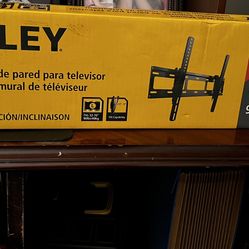 TV mount 