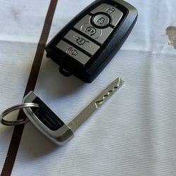 Five button FORD key (Explorer, Fusion, Edge) 2018-2025