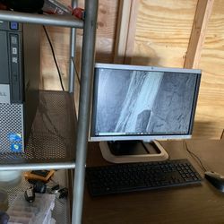 Optiplex 960 mini desktop with hpcompaq monitors