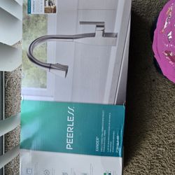 Peerless Kitchen Faucet's / Stainless Steel
