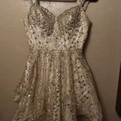 Gold Dress/ Dama Dress