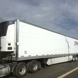 2016 Utility 53’ Refrigerated Trailer. Spring-Ride 