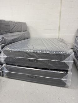 NEW QUEEN BEAUTYREST BLACK HYBRID EDITION