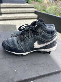 Jordan baseball cleats size 4.5Y