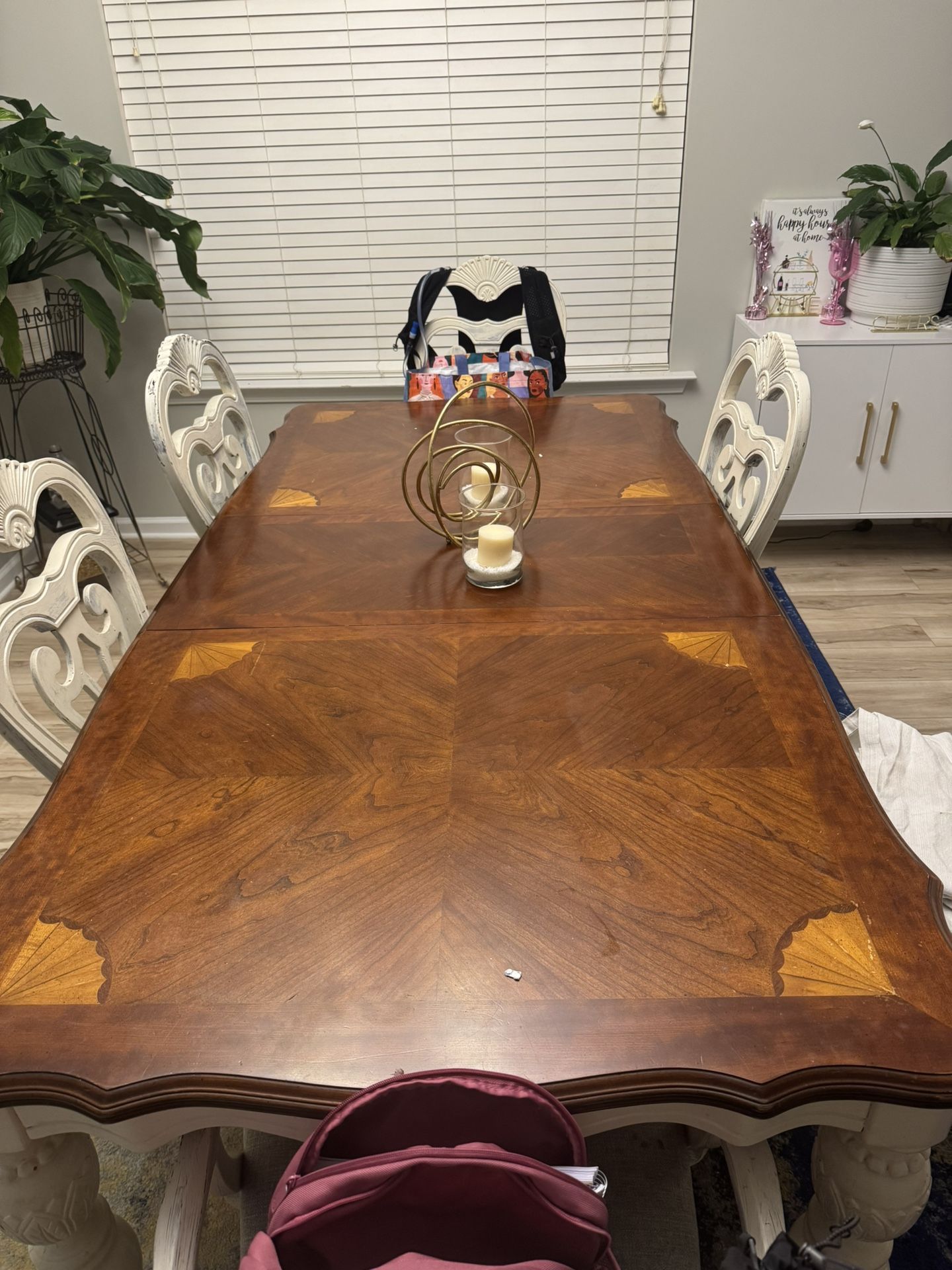 !!**Solid Wood Dining Table – Gently Used **!!
