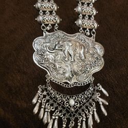 Silver Vintage Beauty Necklace