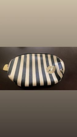 Women’a makeup bag