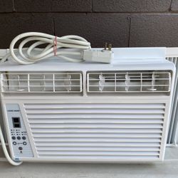 Black + Decker BLACK+DECKER 6000 BTU Window Air Conditioner Unit