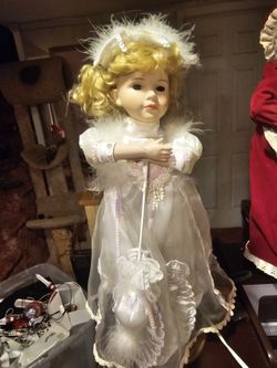 Free Animated Christmas Doll