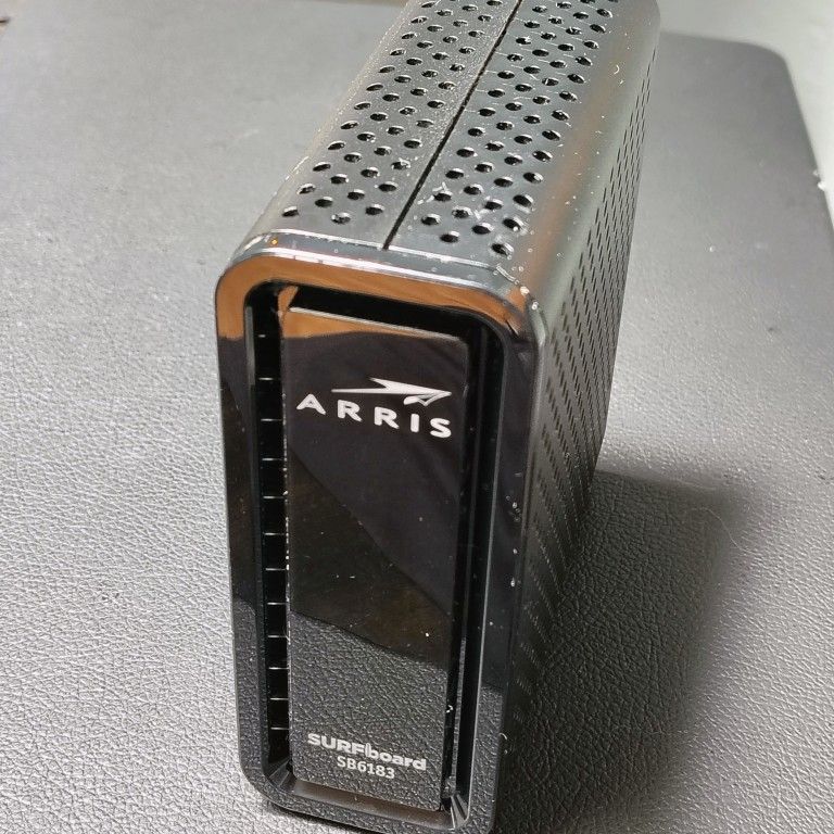 Arris Surfboard SB6183 Cable Modem