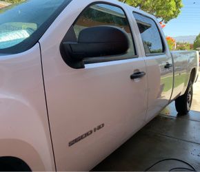 Dealer-Maintained 2013 GMC Sierra 2500HD Crew Cab 8ft Bed - 2027 Tags & Cold A/C