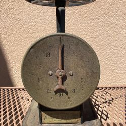 Vintage American Cutlery Co Kitchen Scale