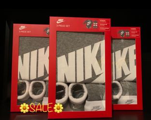 BEAUTIFUL NIKE BABY SET