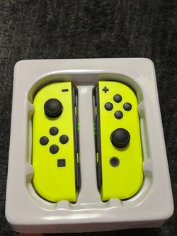 Switch joyCon style controllers compatible with nintendo switch console