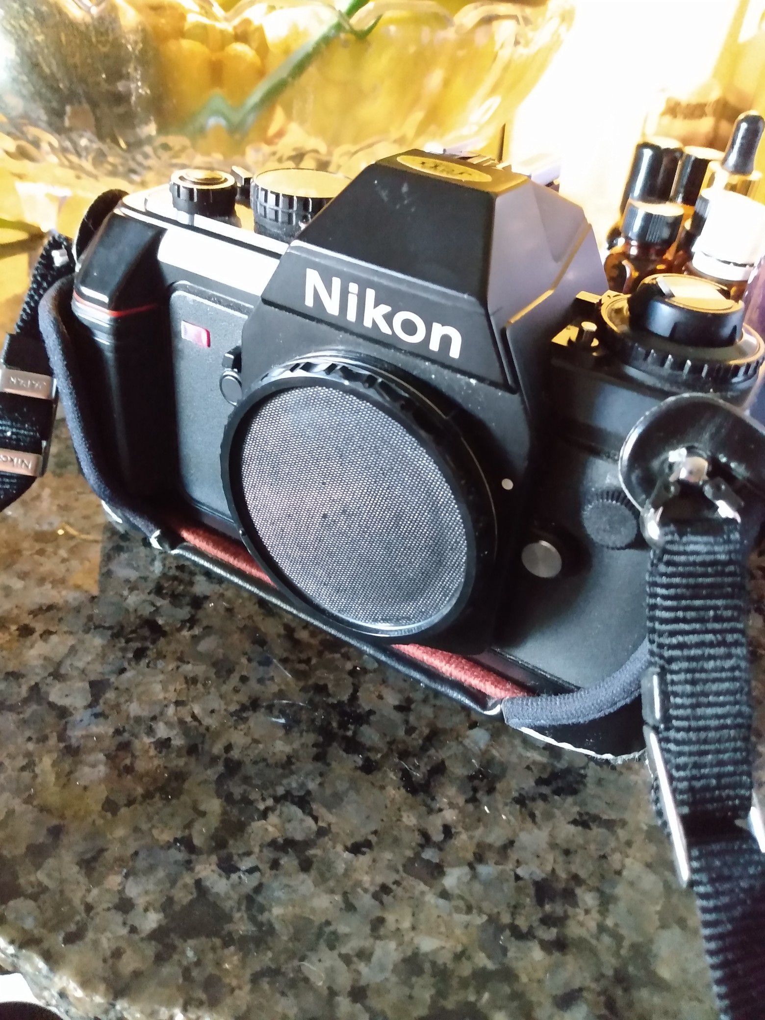 N2000 Nikon Camera