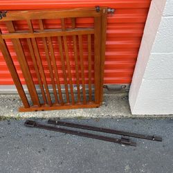 Gate