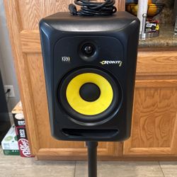 Rockit 8 Speaker W/ XLR To Aux & Bluetooth Adapter 