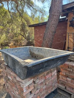 Cement mixing tub