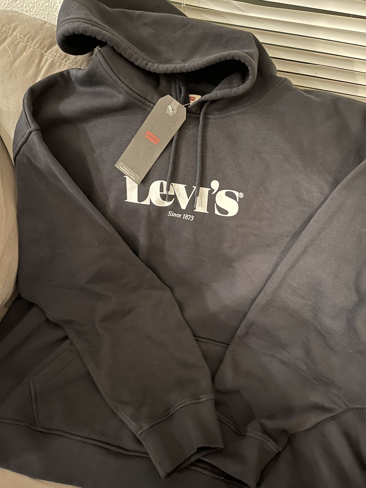 Levi’s Jeans Sweater New