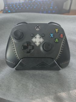 Gears tactics-locust horde controller