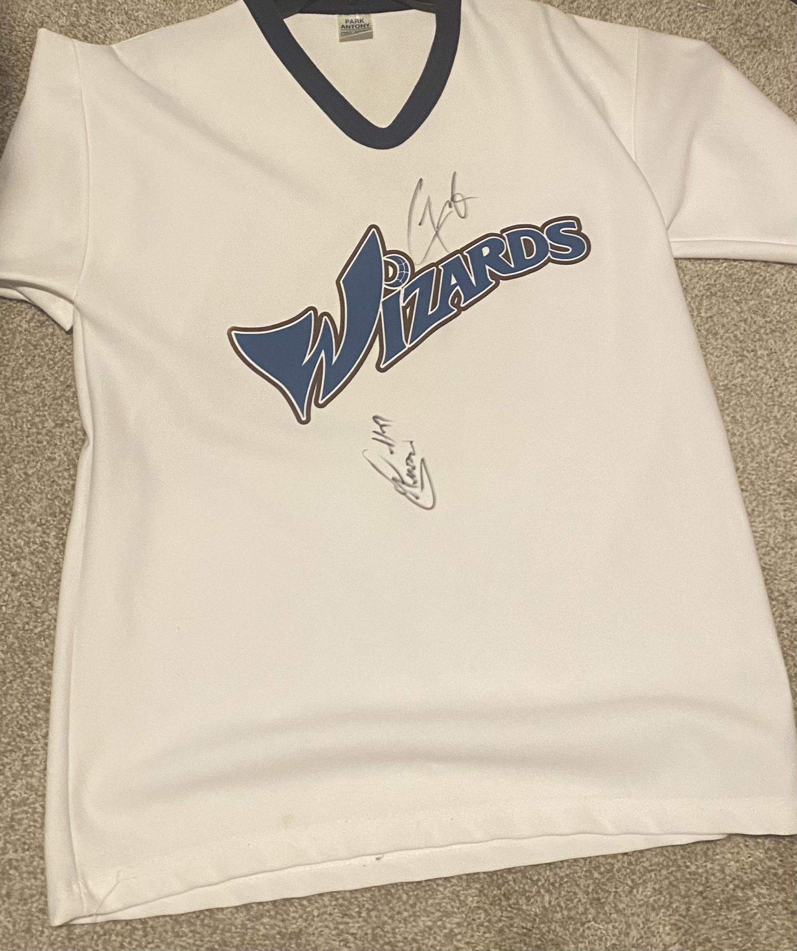 Gheorghe Muresan and Gilbert Arenas Autographed Washington Wizards Shirt